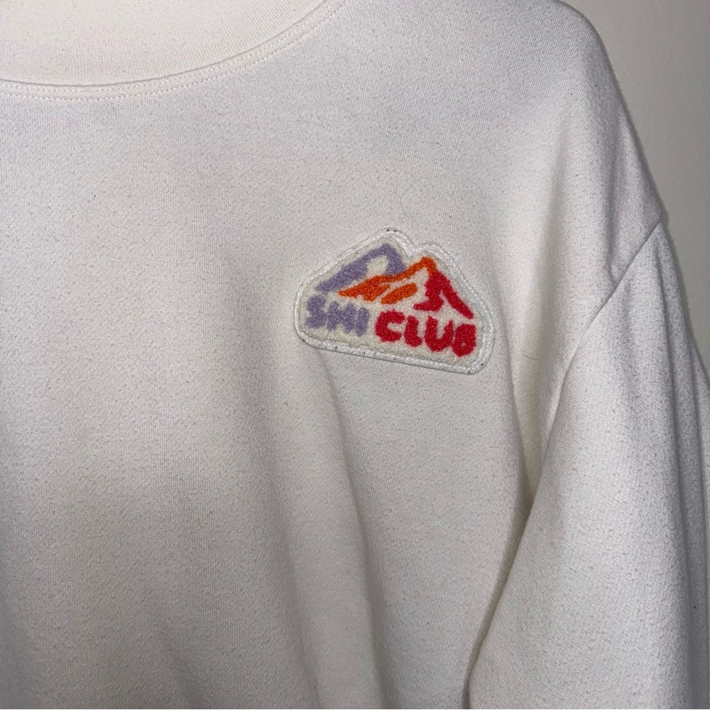 🖤All in Motion White Sweatshirt with Colorful Logo - Picture 4 of 6